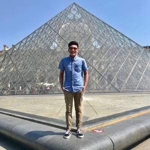 Meet your Posher, Victor